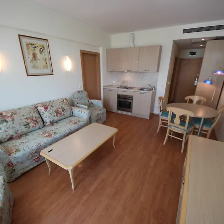 Menada Oasis Resort Sunny Beach