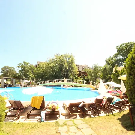 Menada Oasis Resort